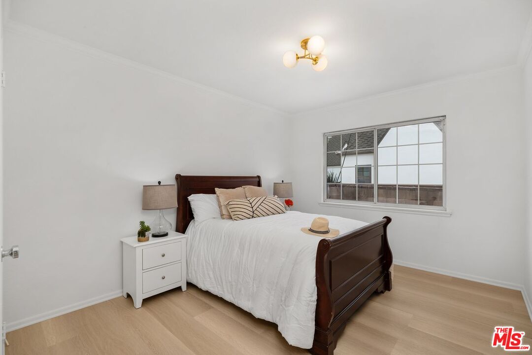 Los Angeles, California, 90048, United States, 4 Bedrooms Bedrooms, ,4 BathroomsBathrooms,Residential,For Sale,1912253