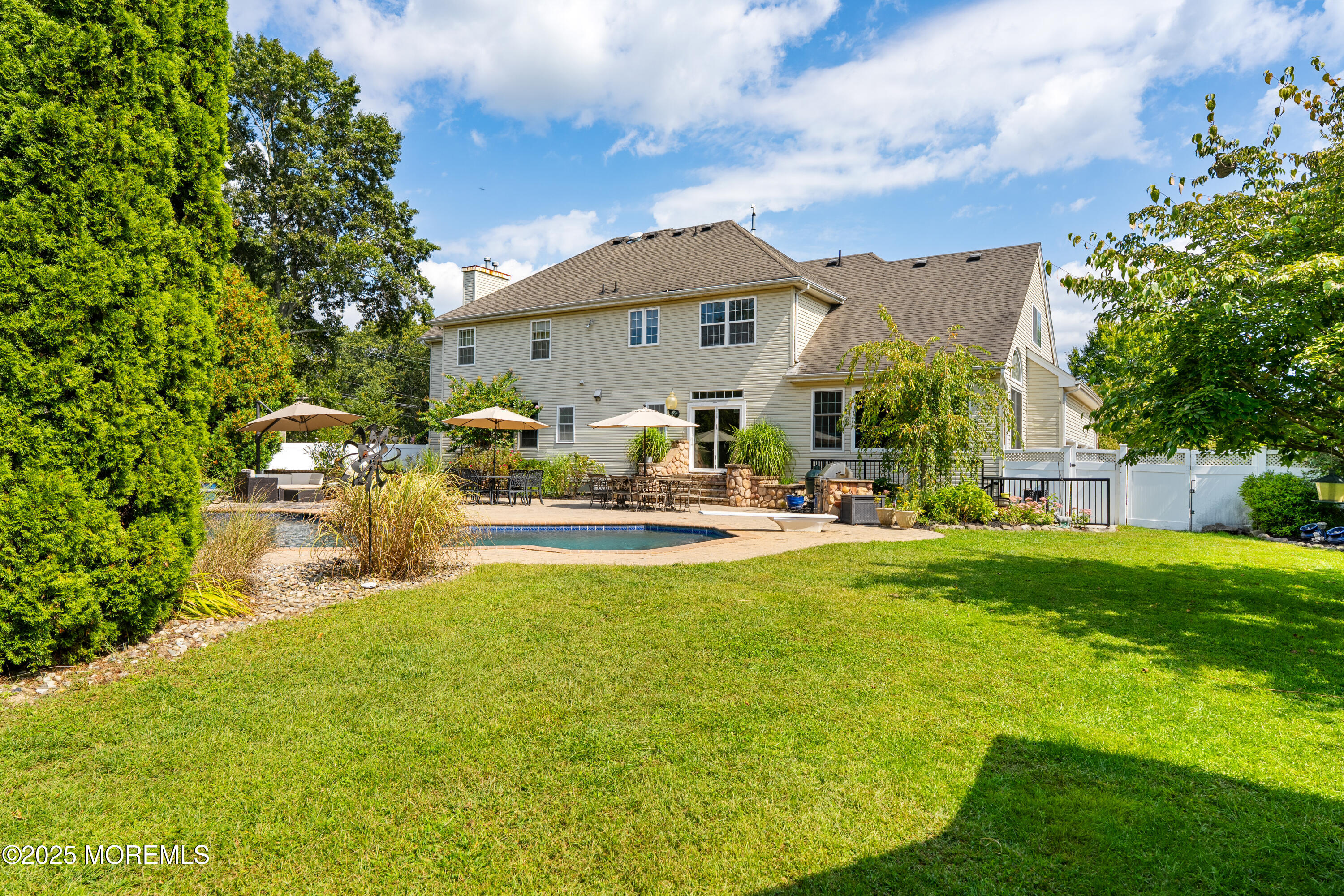 Jackson, New Jersey, 08527, United States, 7 Bedrooms Bedrooms, ,5 BathroomsBathrooms,Residential,For Sale,1998034