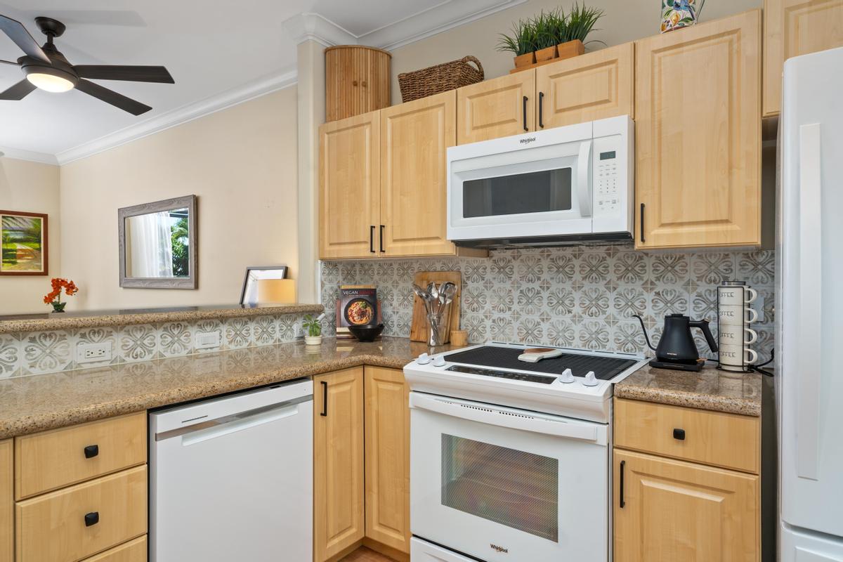 Kailua-Kona, Hawaii, 96740, United States, 2 Bedrooms Bedrooms, ,2 BathroomsBathrooms,Residential,For Sale,1927495