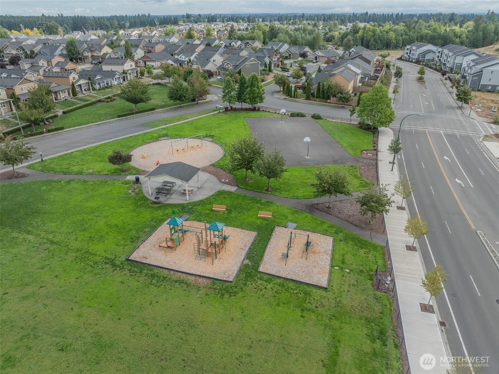 YELM, Washington, 98597, United States, 4 Bedrooms Bedrooms, ,5 BathroomsBathrooms,Residential,For Sale,1926043