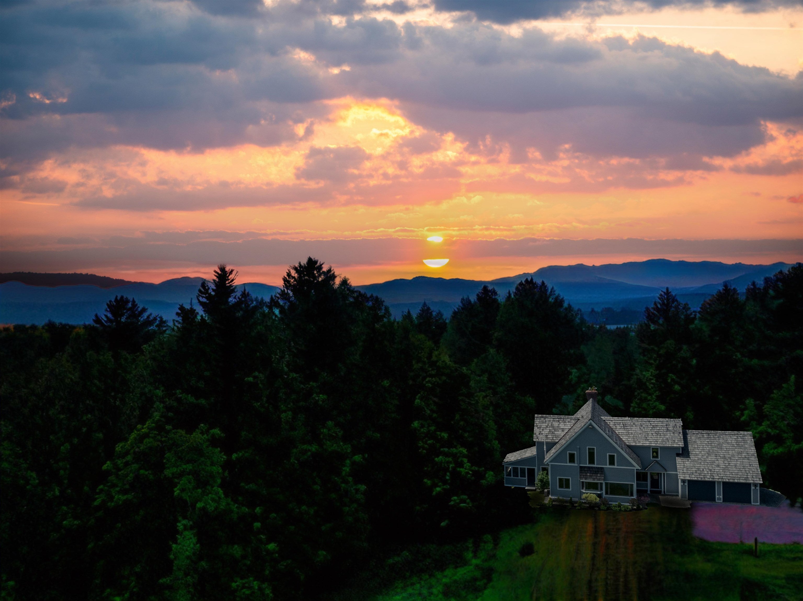 Stowe, Vermont, 05672, United States, 4 Bedrooms Bedrooms, ,2 BathroomsBathrooms,Residential,For Sale,1846681