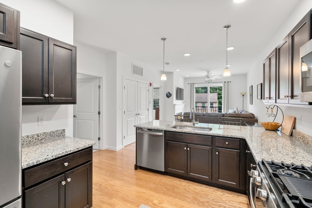 Canton, Massachusetts, 02021, United States, 1 Bedroom Bedrooms, ,1 BathroomBathrooms,Residential,For Sale,1917875