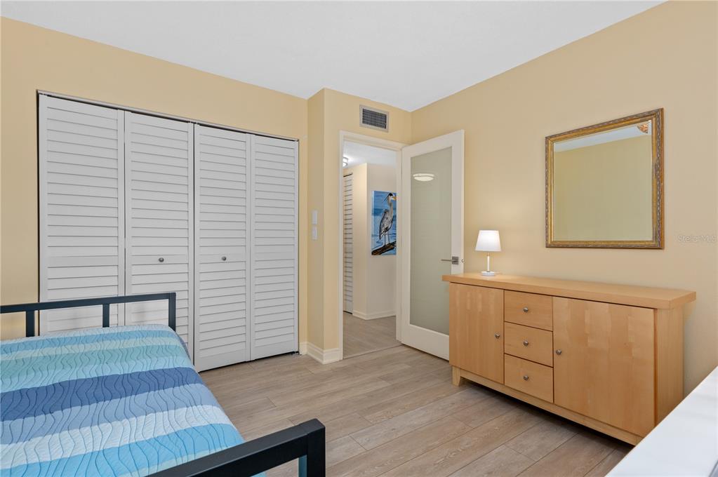 Sarasota, Florida, 34231, United States, 2 Bedrooms Bedrooms, ,2 BathroomsBathrooms,Residential,For Sale,1969119