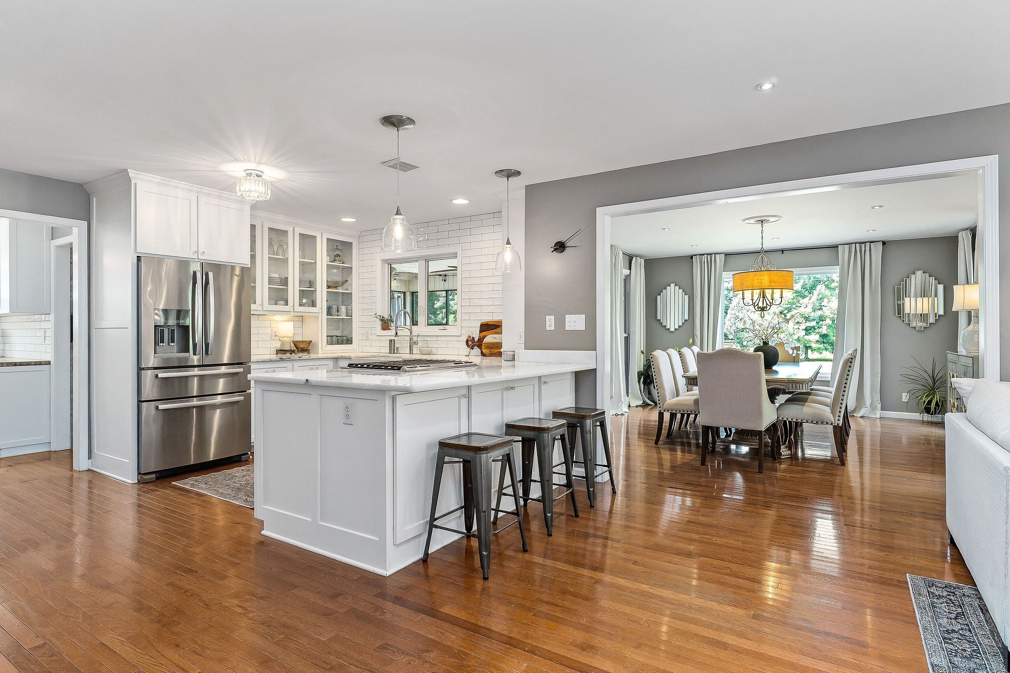 Smithville, Tennessee, 37166, United States, 1 Bedroom Bedrooms, ,4 BathroomsBathrooms,Residential,For Sale,2006606