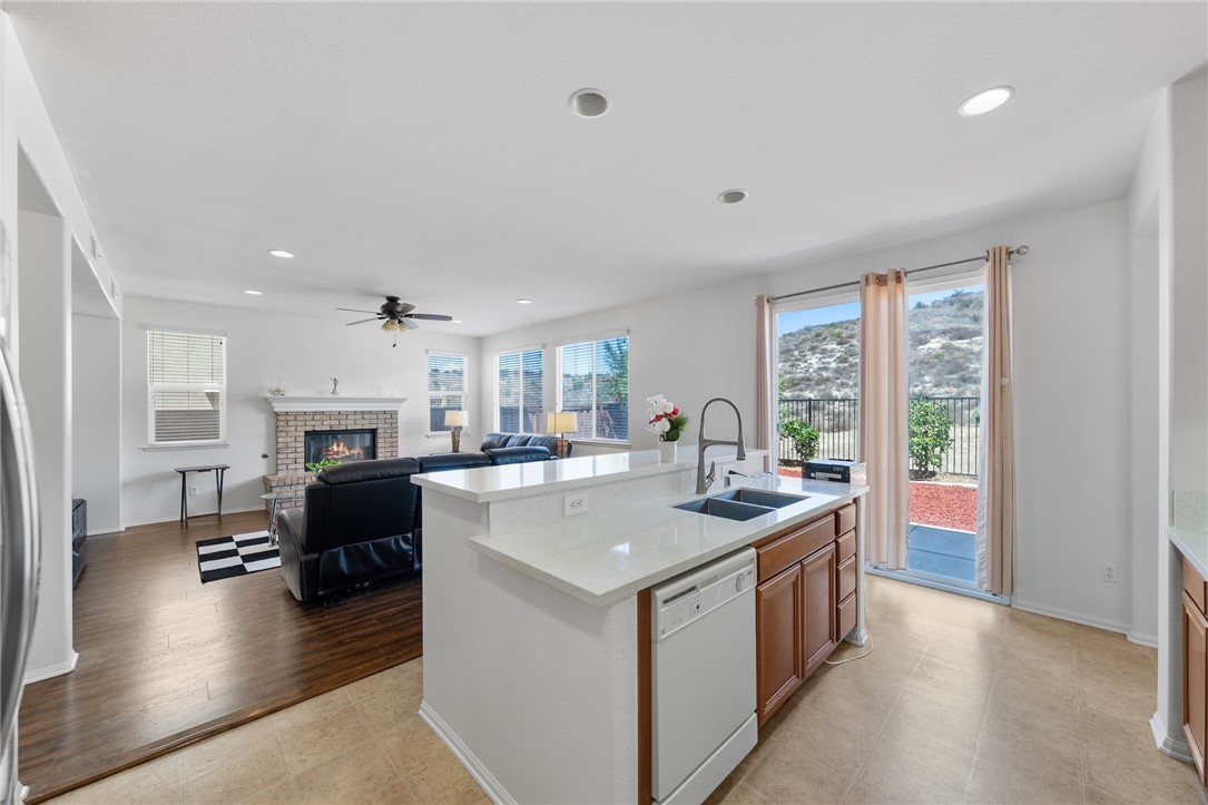 Beaumont, California, 92223, United States, 3 Bedrooms Bedrooms, ,3 BathroomsBathrooms,Residential,For Sale,1979571