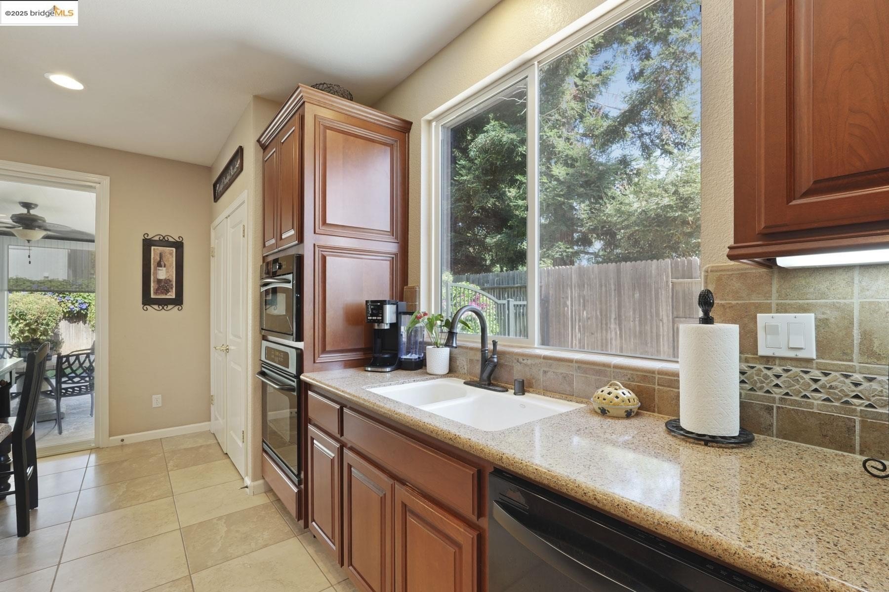Galt, California, 95632, United States, 5 Bedrooms Bedrooms, ,3 BathroomsBathrooms,Residential,For Sale,1895195