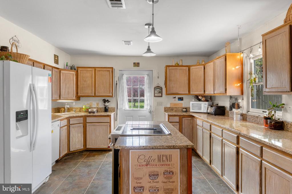 Woodbine, Maryland, 21797, United States, 4 Bedrooms Bedrooms, ,3 BathroomsBathrooms,Residential,For Sale,1921948