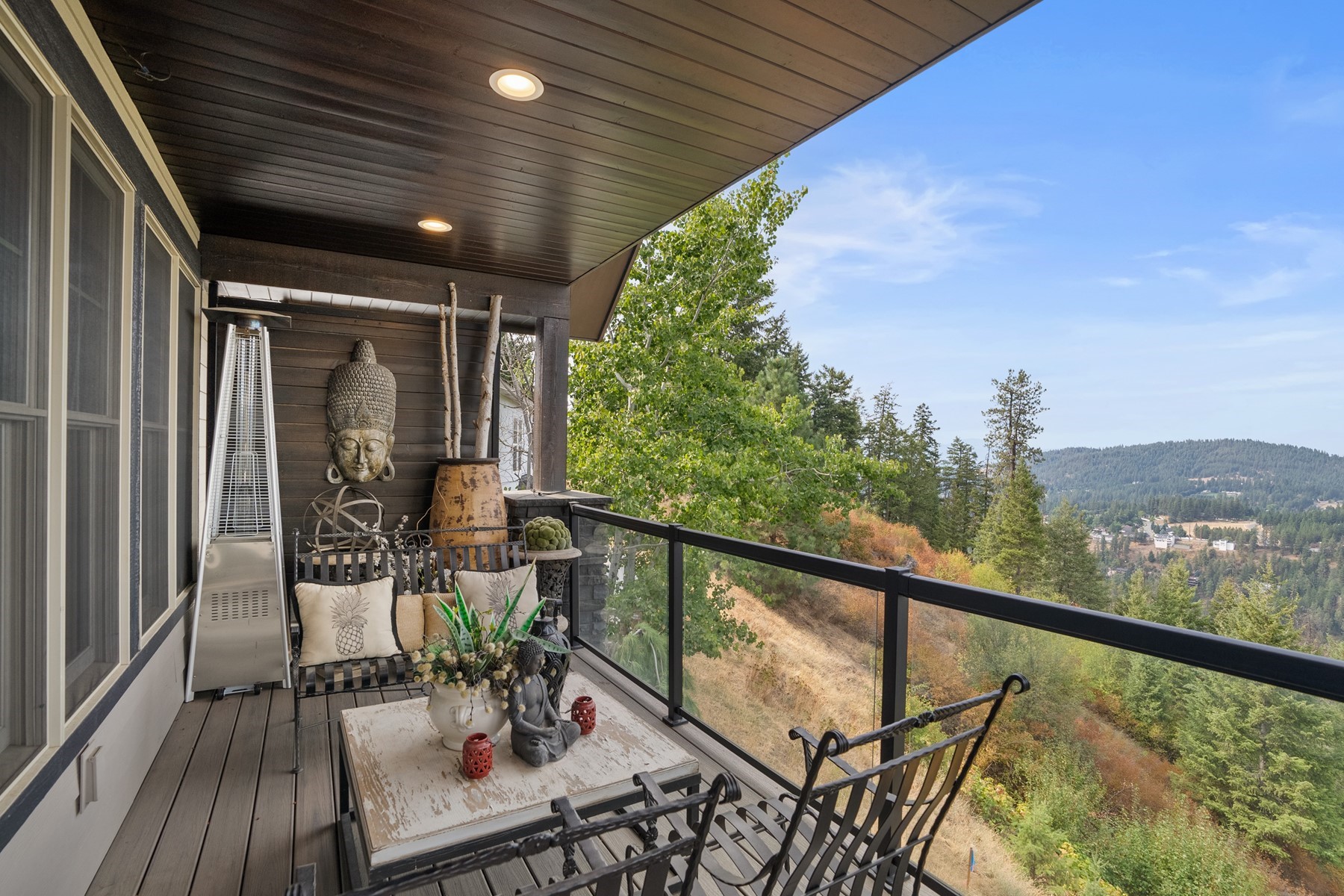  Stunning Contemporary Home with Lake Views - 物件實景