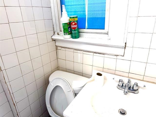 Jersey City, New Jersey, 07305, United States, 5 Bedrooms Bedrooms, ,3 BathroomsBathrooms,Residential,For Sale,1994746