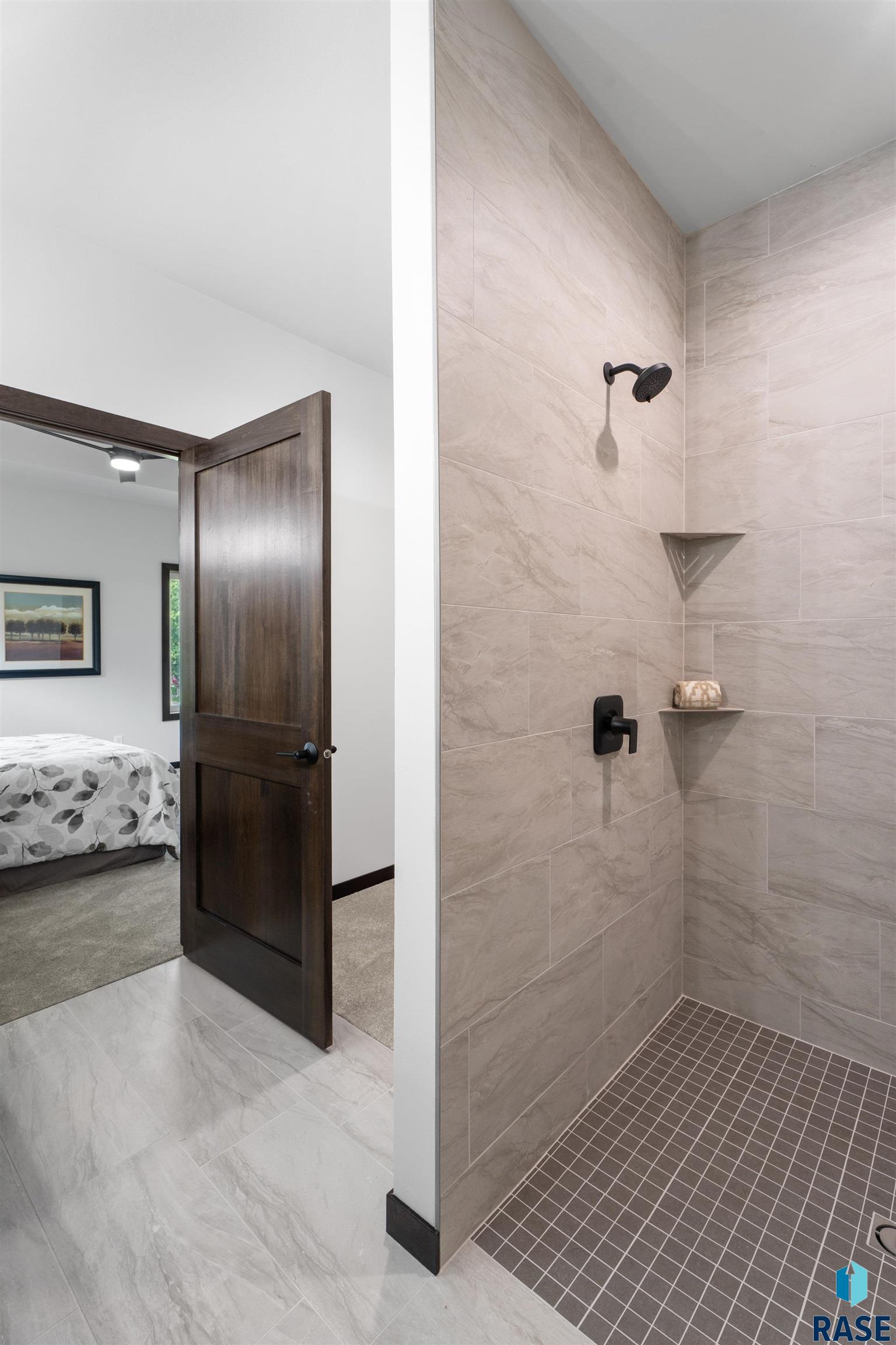 Sioux Falls, South Dakota, 57110, United States, 4 Bedrooms Bedrooms, ,2 BathroomsBathrooms,Residential,For Sale,1982454