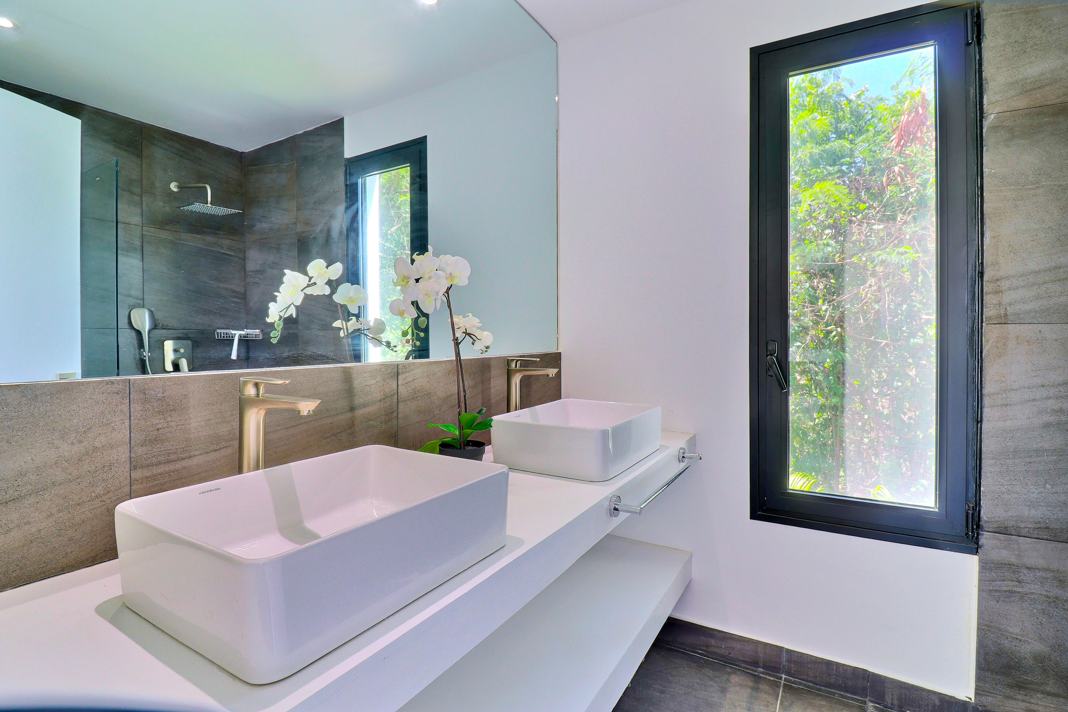  Villa Larimar: Luxury Villa with Ocean Views & Rooftop Expansion Potential - 物件實景