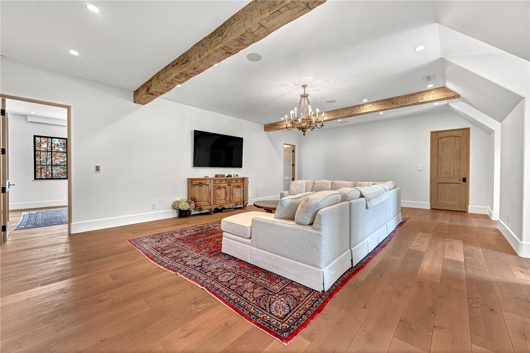 Fayetteville, Arkansas, 72704, United States, 4 Bedrooms Bedrooms, ,5 BathroomsBathrooms,Residential,For Sale,1993299