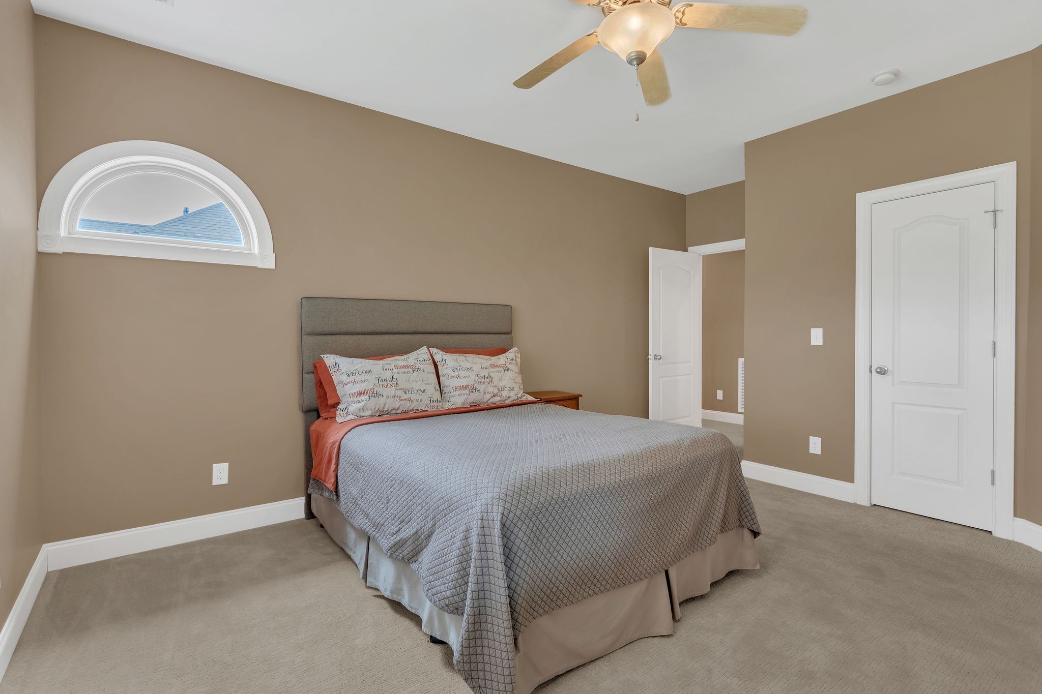 Goodlettsville, Tennessee, 37072, United States, 4 Bedrooms Bedrooms, ,4 BathroomsBathrooms,Residential,For Sale,2001545