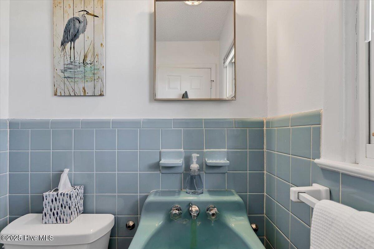 Whispering Pines, North Carolina, 28327, United States, 2 Bedrooms Bedrooms, ,2 BathroomsBathrooms,Residential,For Sale,1997179