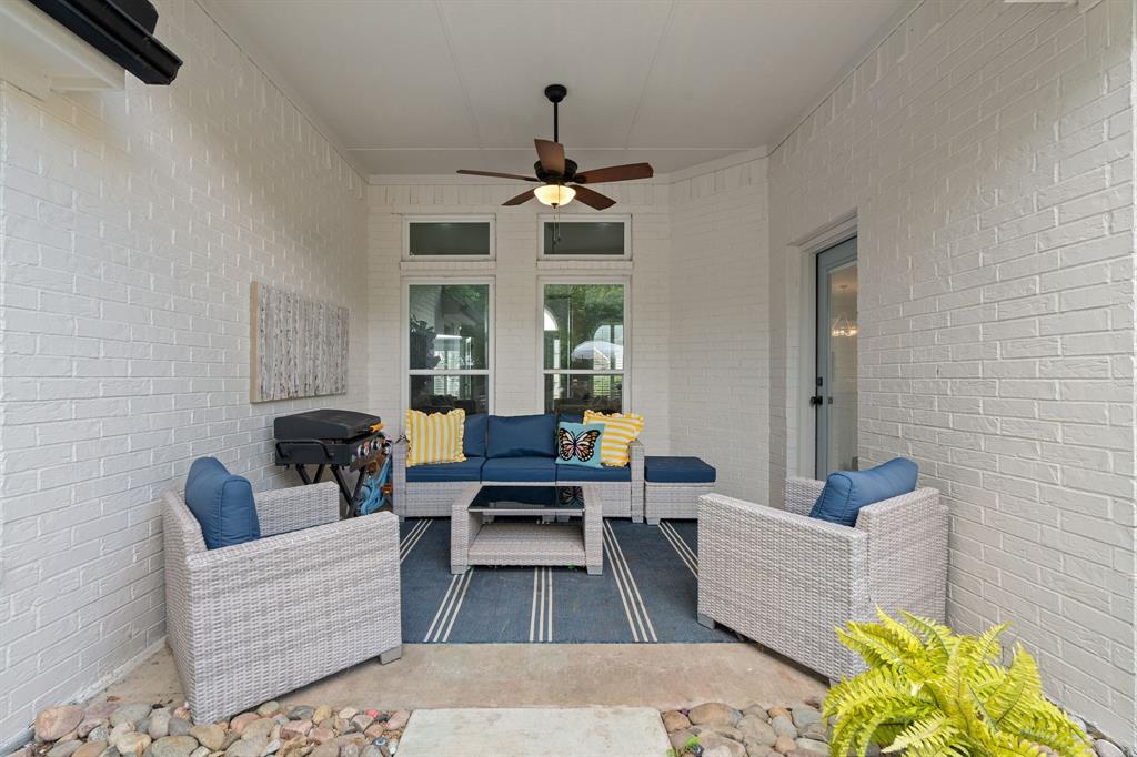 Waxahachie, Texas, 75165, United States, 3 Bedrooms Bedrooms, ,3 BathroomsBathrooms,Residential,For Sale,1987029