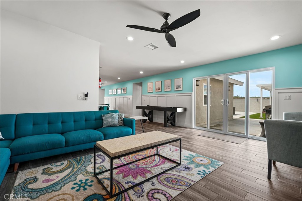 Oxnard, California, 93035, United States, 5 Bedrooms Bedrooms, ,1 BathroomBathrooms,Residential,For Sale,1847302