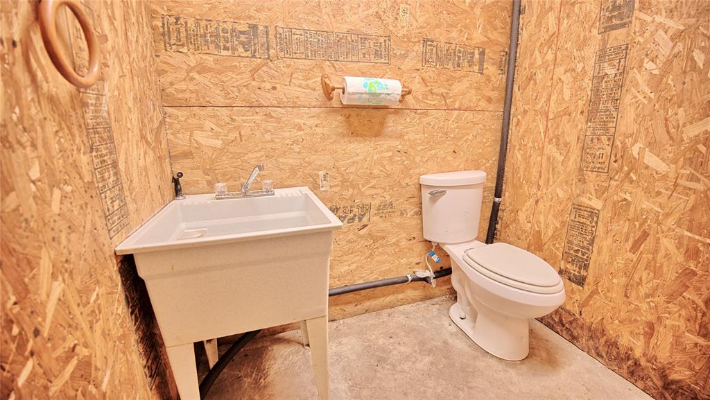 Paradise, Texas, 76073, United States, 4 Bedrooms Bedrooms, ,3 BathroomsBathrooms,Residential,For Sale,1982830