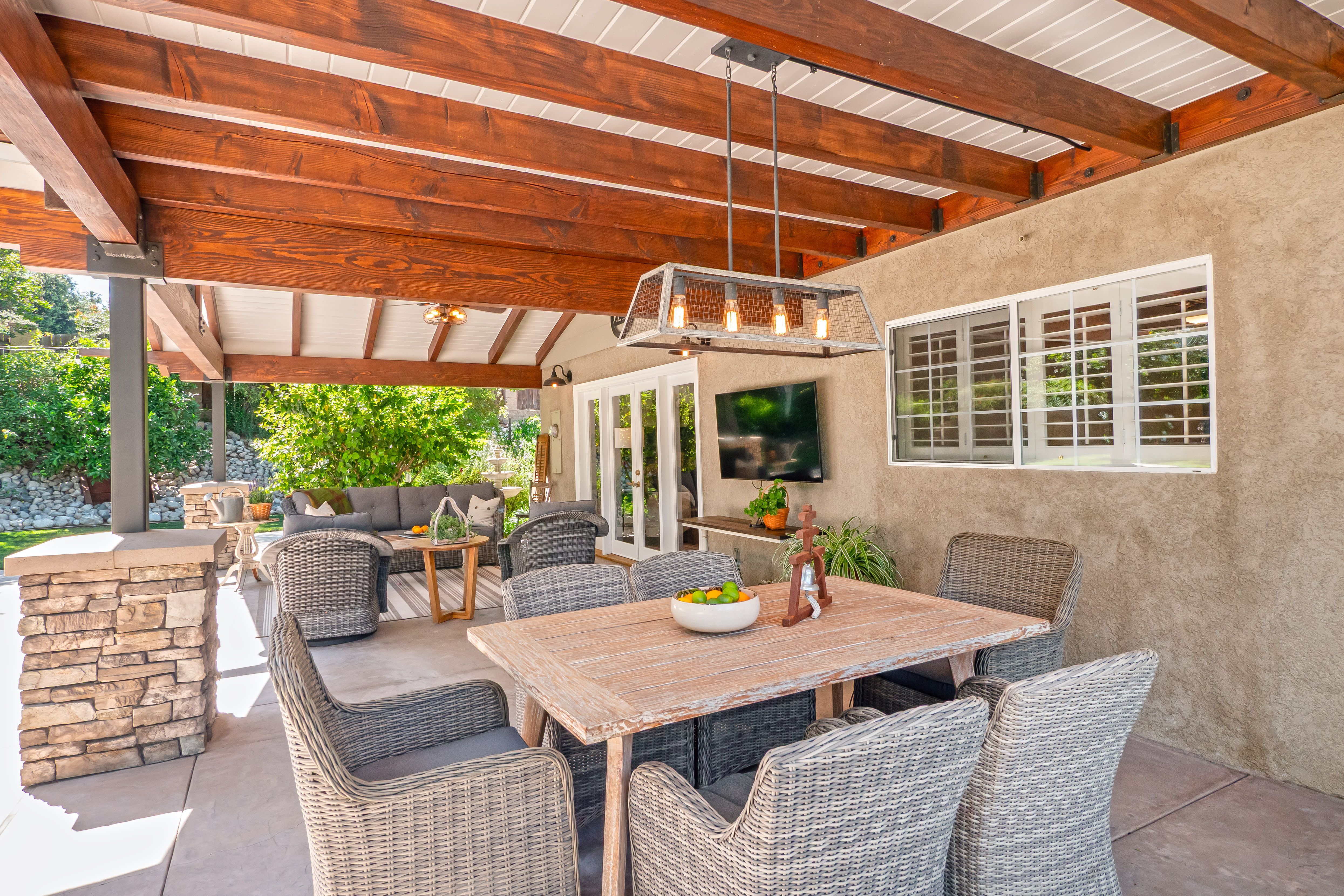  2372 Shadow Hill Drive, Riverside, CA 92506 - 物件實景