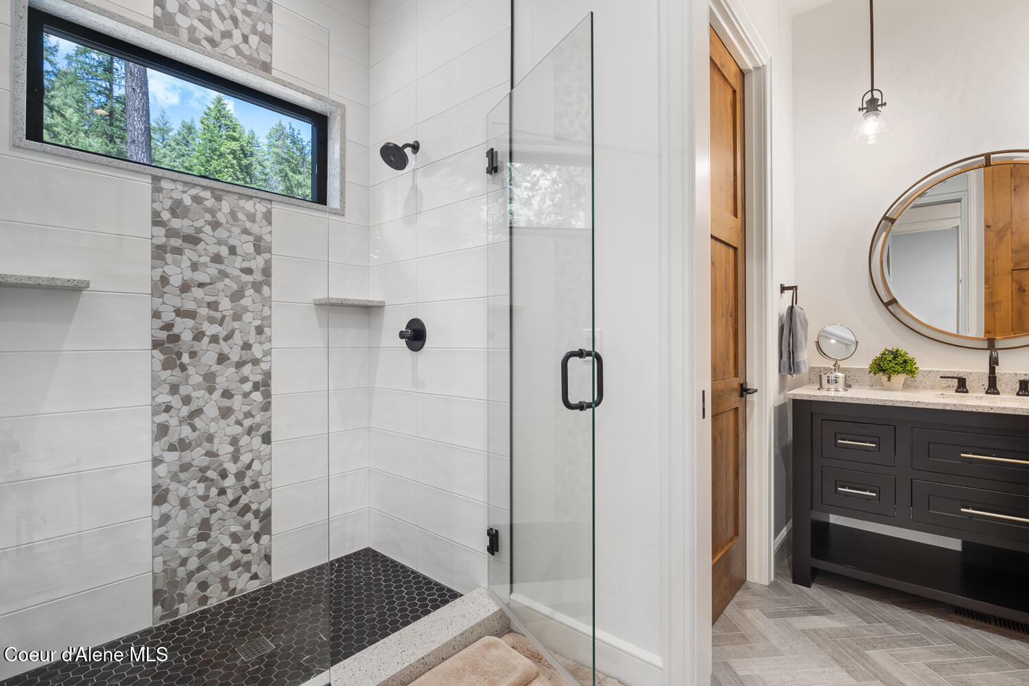 Coeur d'Alene, Idaho, 83814, United States, 4 Bedrooms Bedrooms, ,4 BathroomsBathrooms,Residential,For Sale,1851825