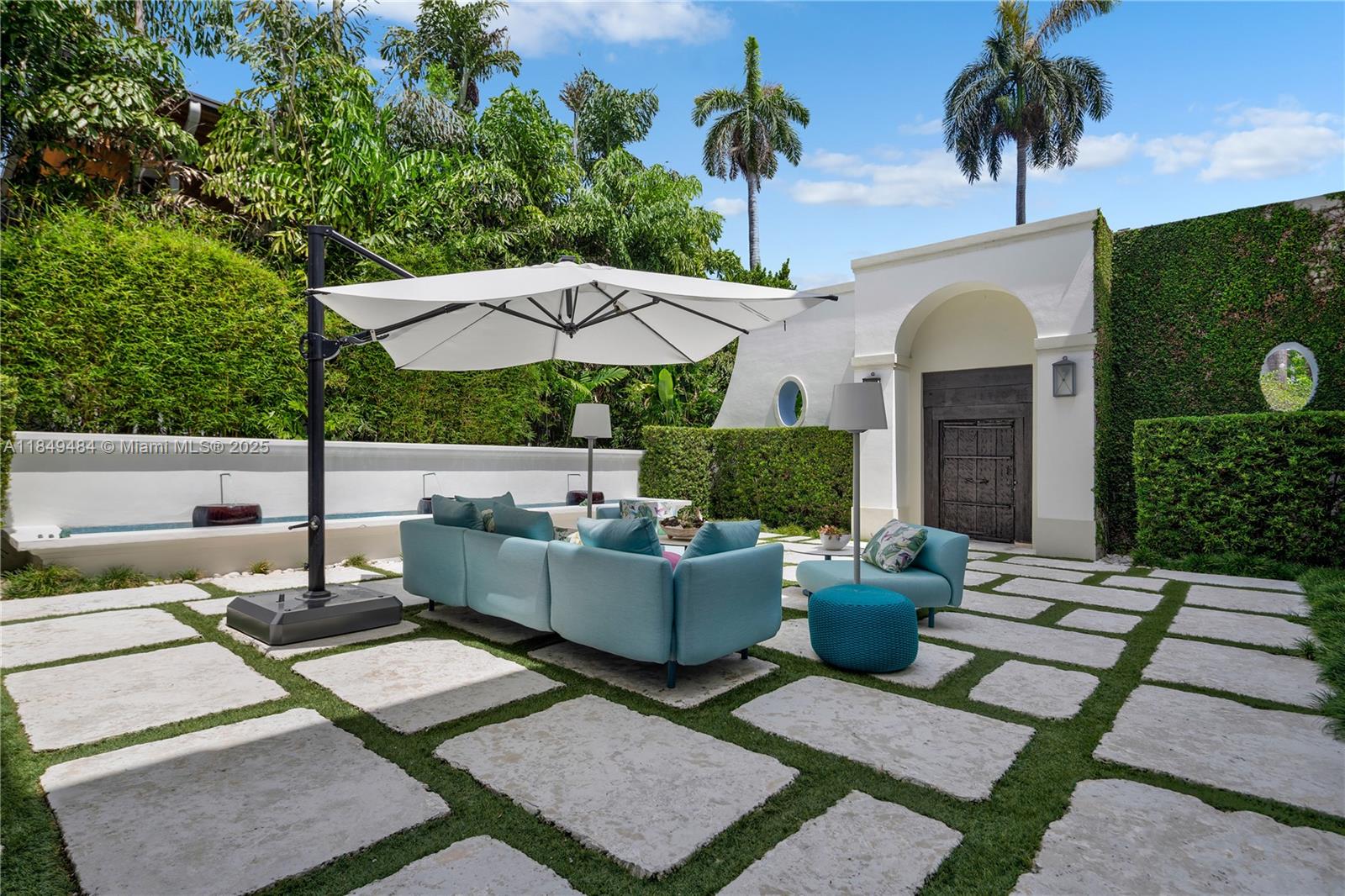 Miami Beach, Florida, 33140, United States, 6 Bedrooms Bedrooms, ,7 BathroomsBathrooms,Residential,For Sale,1927526