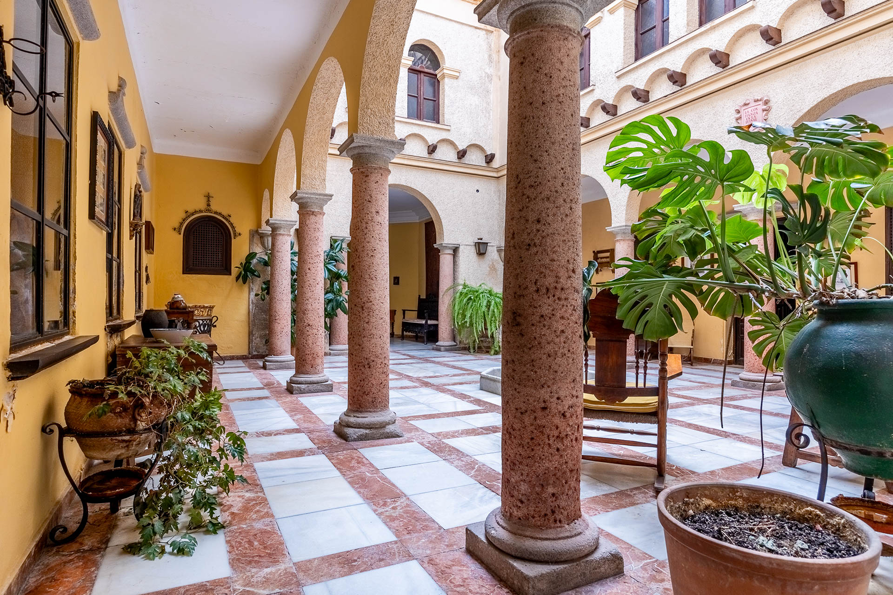  Palace house in Andújar: Ideal for apartment projects or boutique hotel - 物件實景