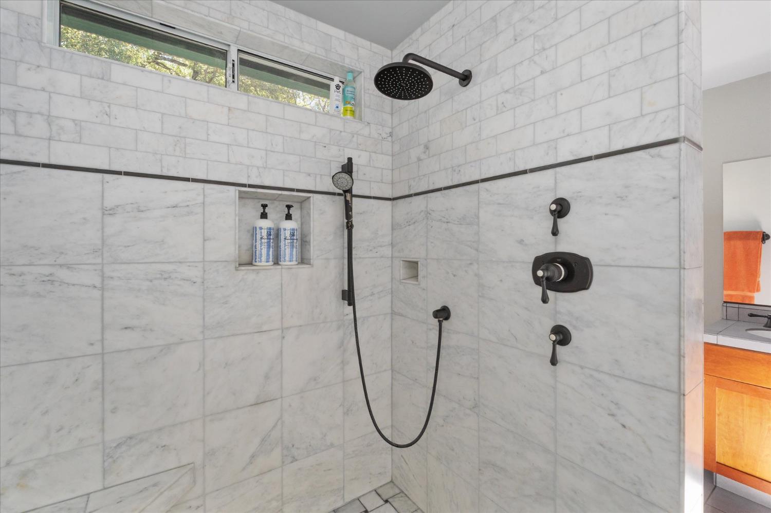 Murphys, California, 95247, United States, 3 Bedrooms Bedrooms, ,4 BathroomsBathrooms,Residential,For Sale,2030734