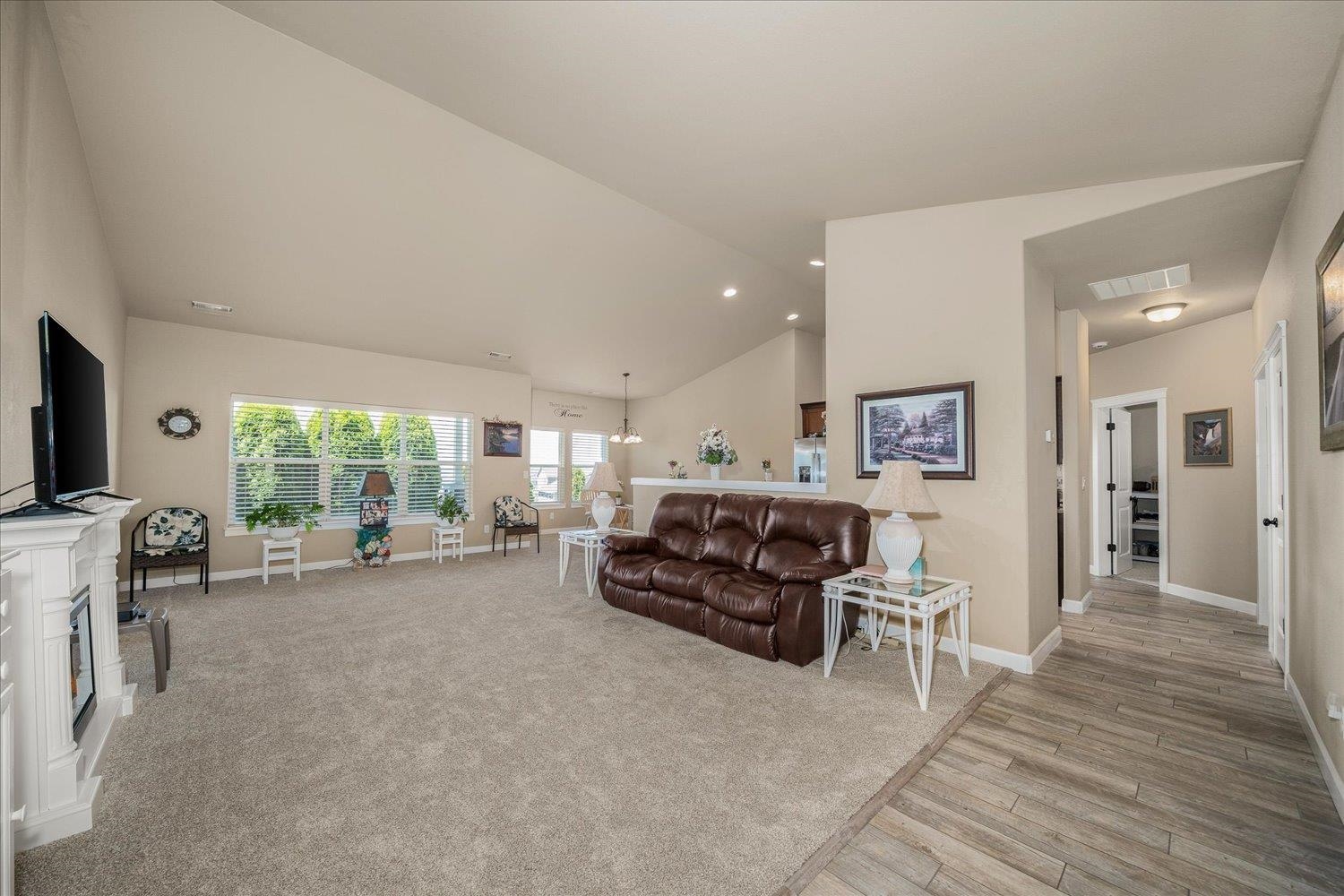 Liberty Lake, Washington, 99019, United States, 4 Bedrooms Bedrooms, ,2 BathroomsBathrooms,Residential,For Sale,1984848