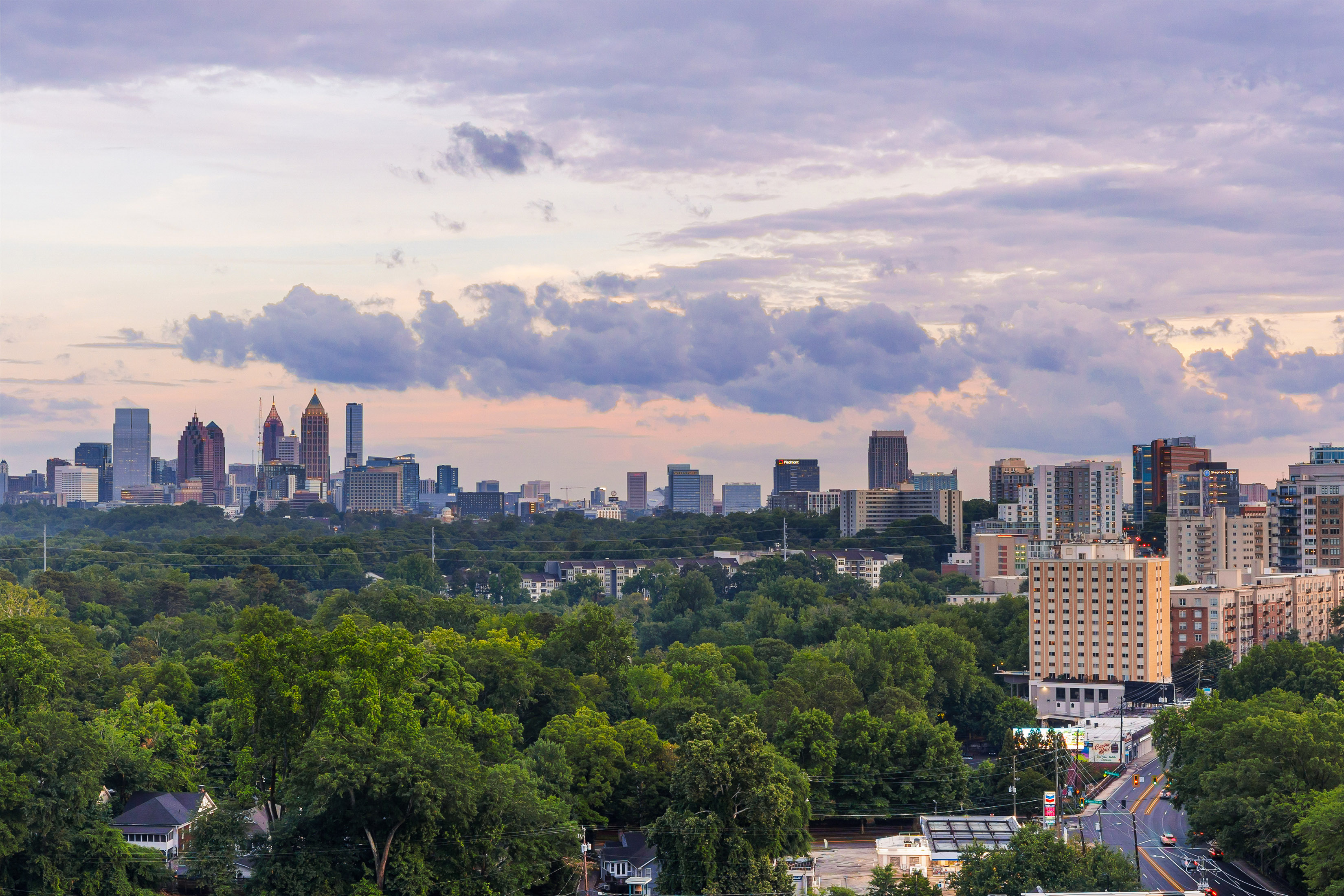  Elevated Design and Sweeping Skyline Views at The Dillon - 物件實景