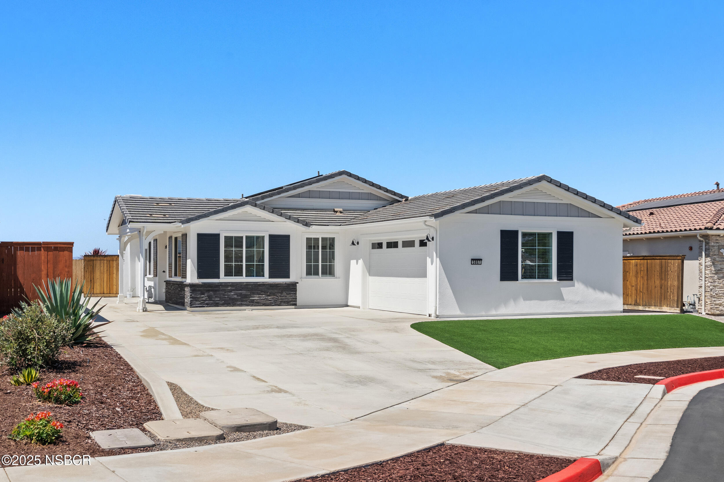 Santa Maria, California, 93455, United States, 3 Bedrooms Bedrooms, ,3 BathroomsBathrooms,Residential,For Sale,1929154