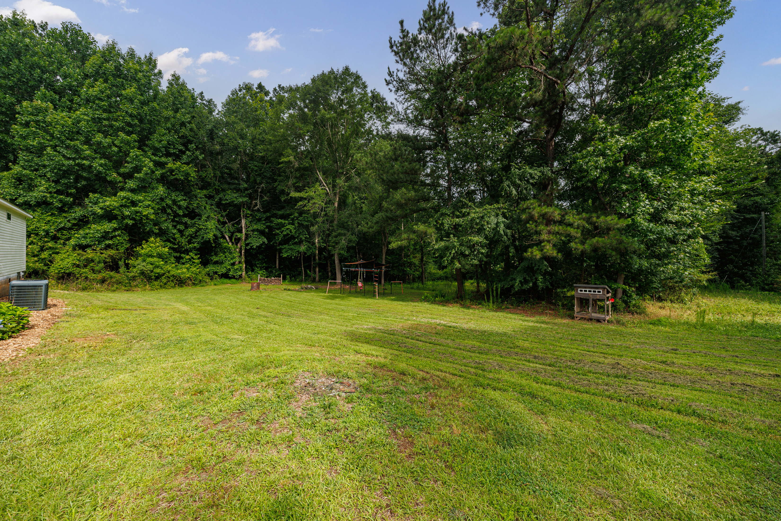  Completely Refreshed Home on Five Private Acres - 物件實景