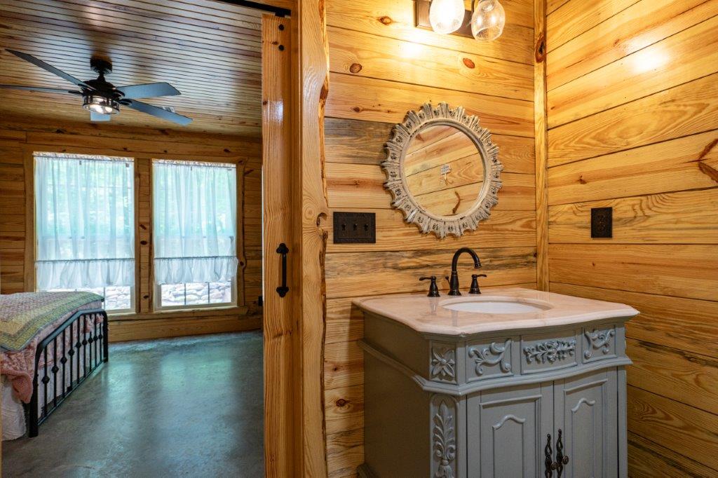 LaGrange, Georgia, 30240, United States, 2 Bedrooms Bedrooms, ,2 BathroomsBathrooms,Residential,For Sale,1865221