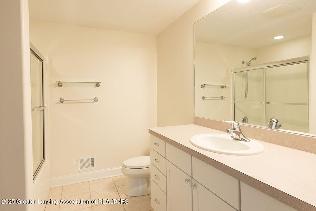 Dimondale, Michigan, 48821, United States, 4 Bedrooms Bedrooms, ,4 BathroomsBathrooms,Residential,For Sale,1840244