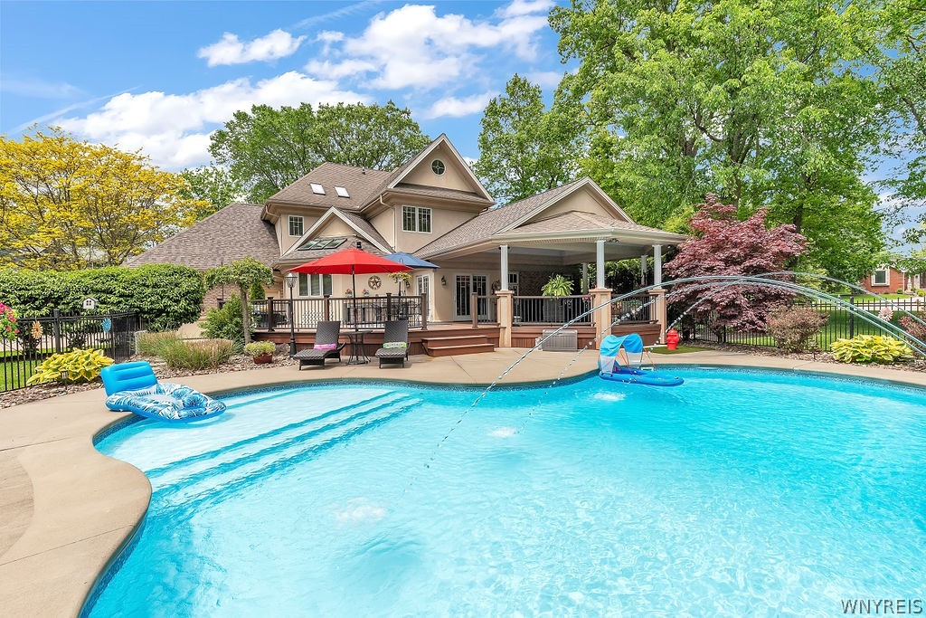 Grand Island, New York, 14072, United States, 4 Bedrooms Bedrooms, ,4 BathroomsBathrooms,Residential,For Sale,2048068