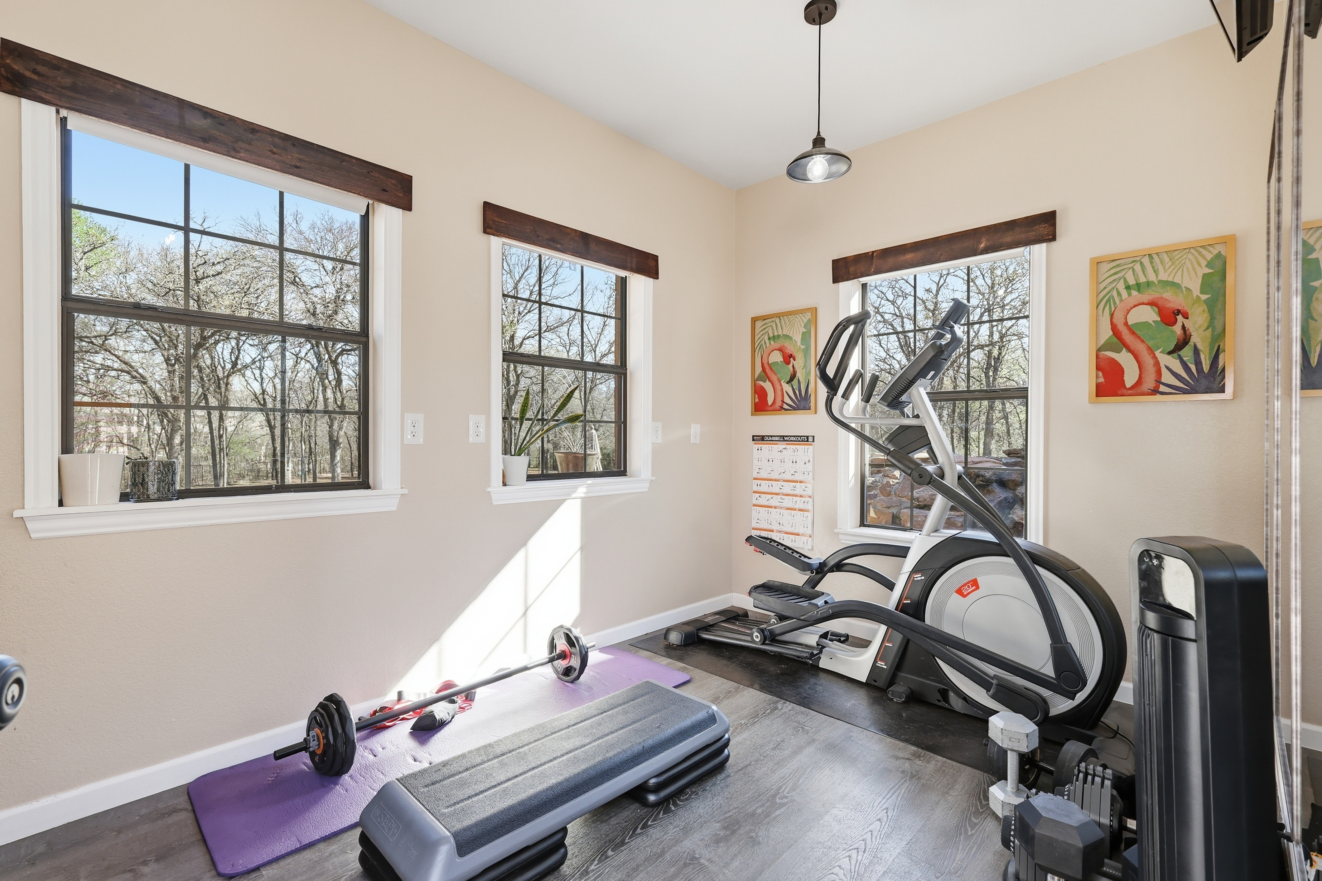  Resort-Style Estate Living on 1.9 Wooded Acres in Prestigious Shadow Wood Estate - 物件實景