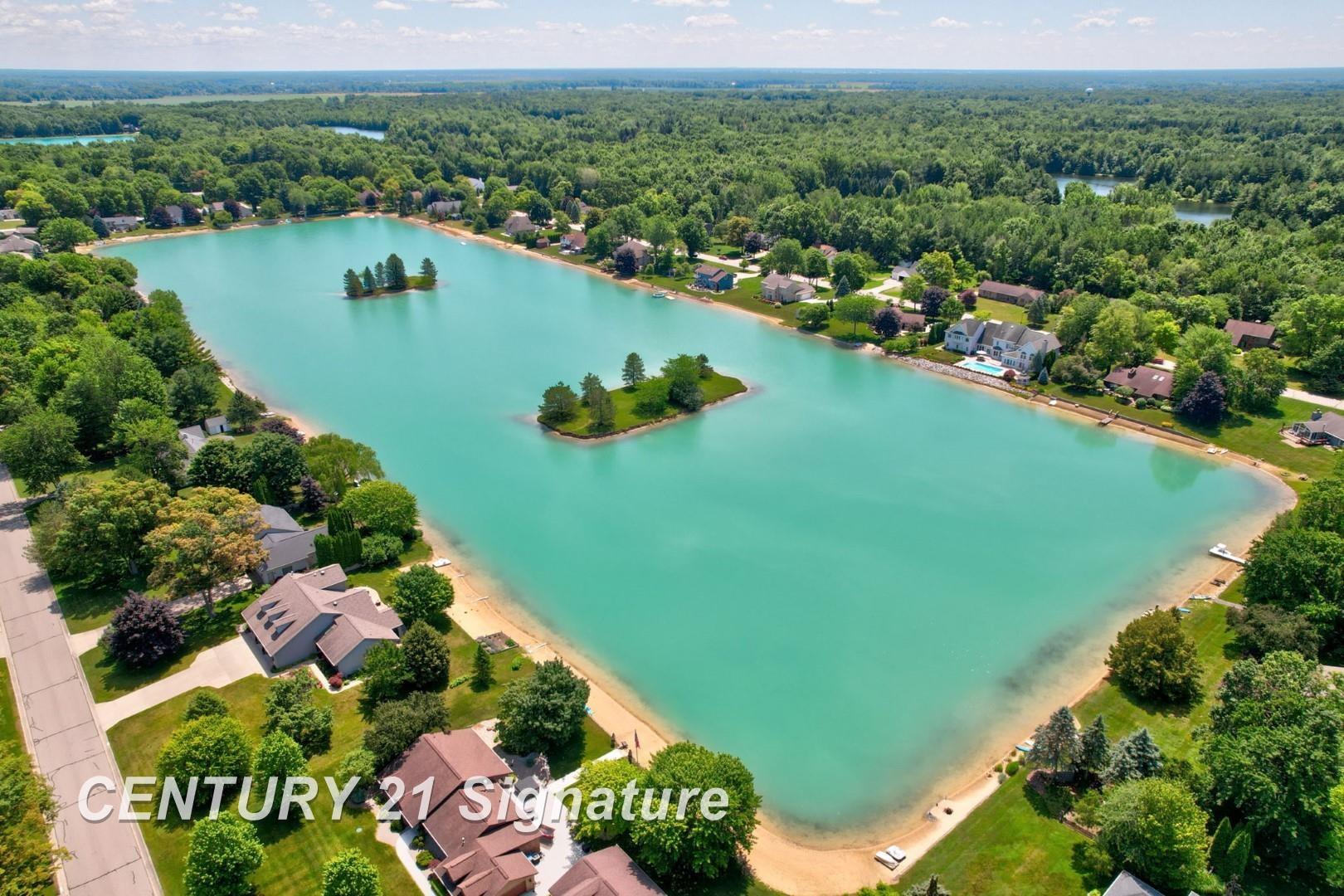 Saginaw, Michigan, 48609, United States, 4 Bedrooms Bedrooms, ,7 BathroomsBathrooms,Residential,For Sale,1980528