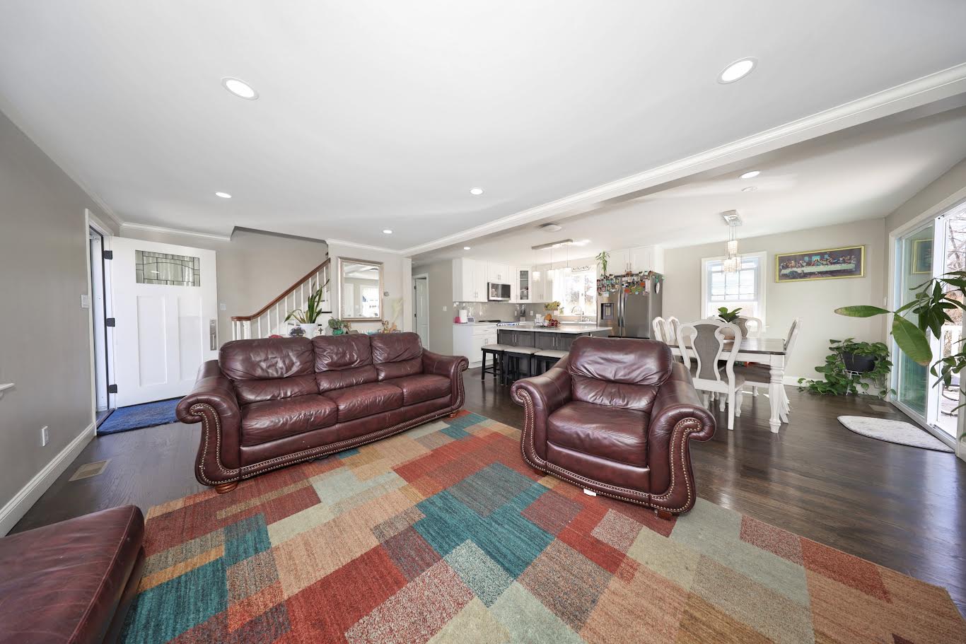 Farmington, Connecticut, 06032, United States, 4 Bedrooms Bedrooms, ,3 BathroomsBathrooms,Residential,For Sale,1974620