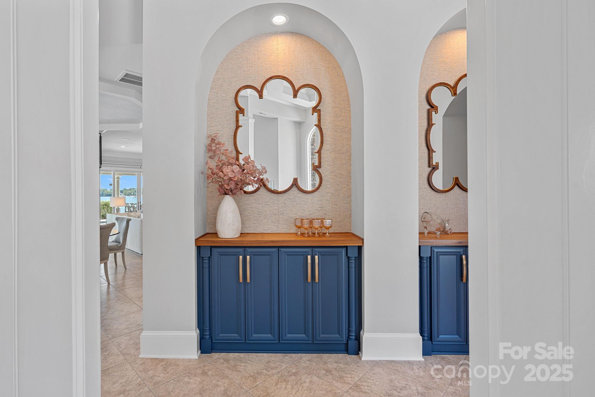 Mooresville, North Carolina, 28117, United States, 4 Bedrooms Bedrooms, ,6 BathroomsBathrooms,Residential,For Sale,1989072