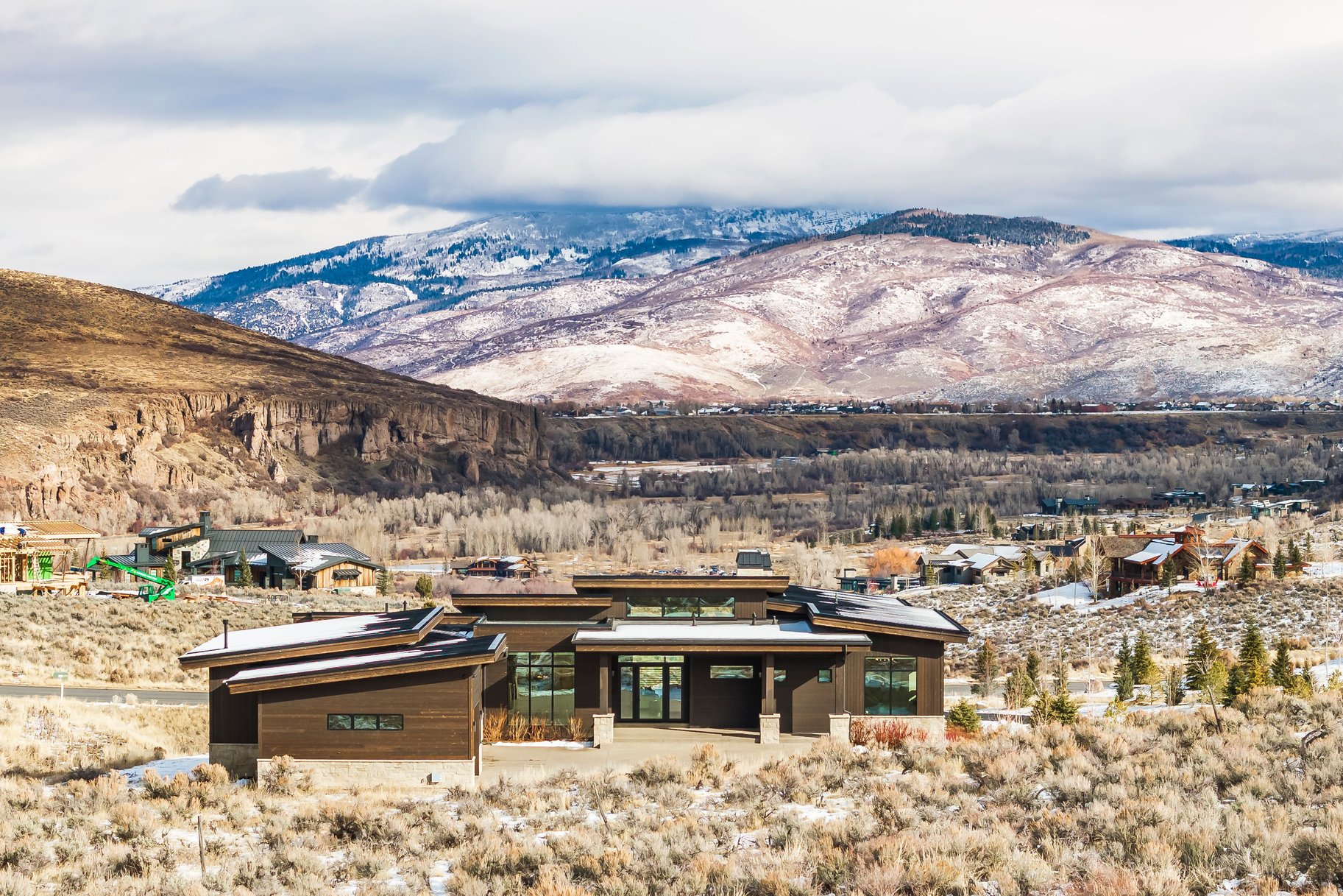  Beautiful Modern Custom Home with Rock Cliff Views at Victory Ranch - 物件實景