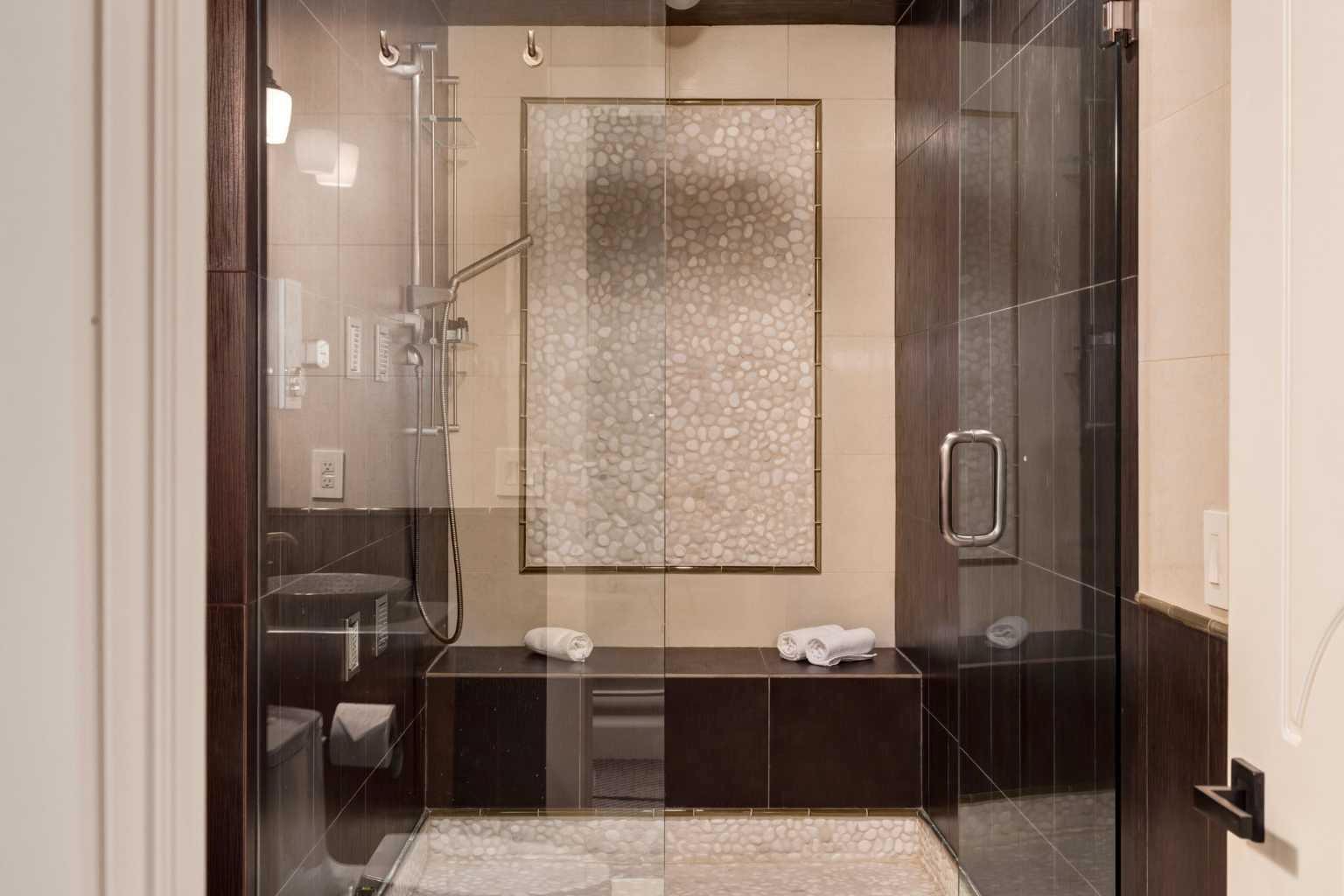 CALGARY, Alberta, T3H 5M3, CA, 5 Bedrooms Bedrooms, ,8 BathroomsBathrooms,Residential,For Sale,1988297