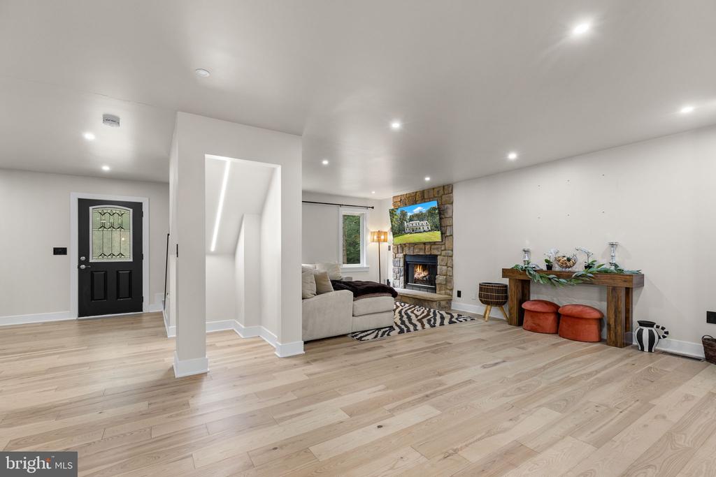 Spotsylvania, Virginia, 22551, United States, 4 Bedrooms Bedrooms, ,4 BathroomsBathrooms,Residential,For Sale,1981992