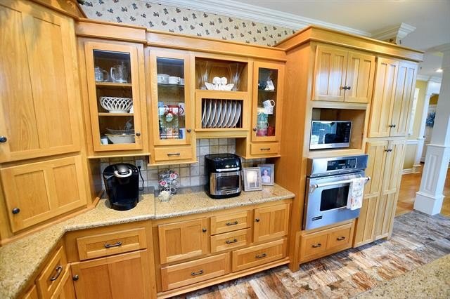 Tahlequah, Oklahoma, 74464, United States, 5 Bedrooms Bedrooms, ,5 BathroomsBathrooms,Residential,For Sale,1977859