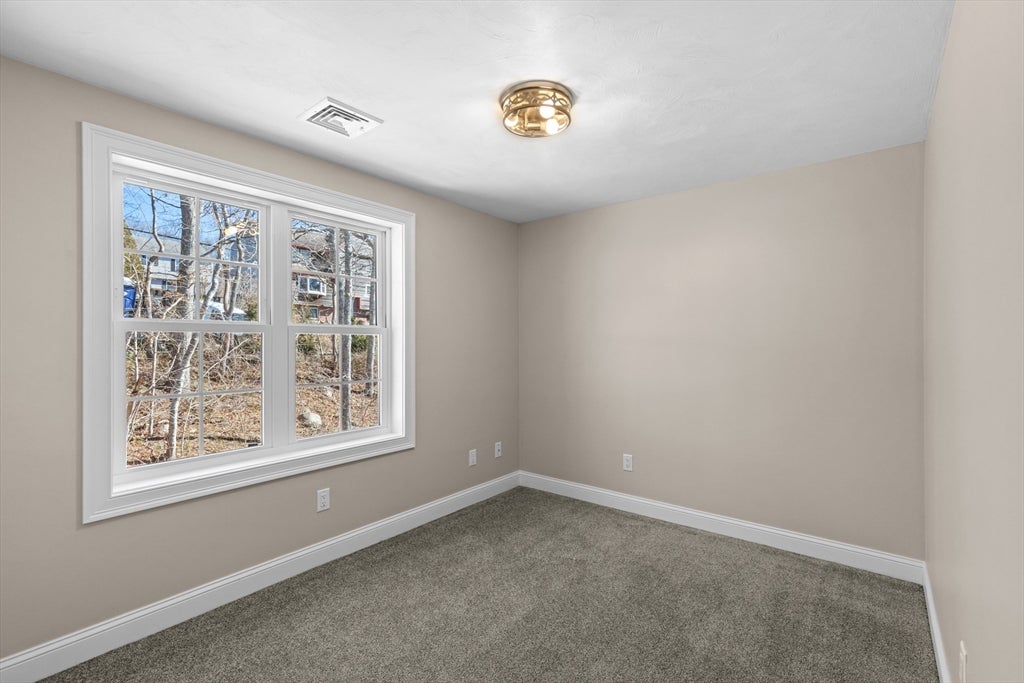 Plymouth, Massachusetts, 02360, United States, 3 Bedrooms Bedrooms, ,4 BathroomsBathrooms,Residential,For Sale,2048350