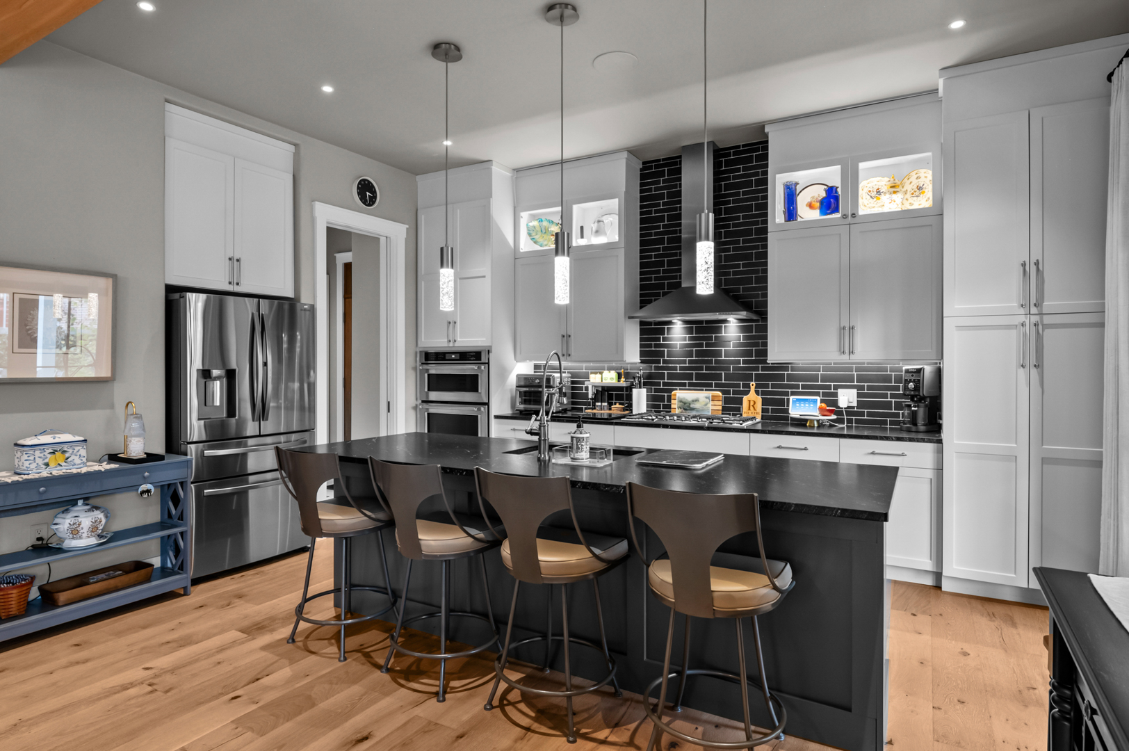 Wyomissing, Pennsylvania, 19610, United States, 3 Bedrooms Bedrooms, ,4 BathroomsBathrooms,Residential,For Sale,1985652