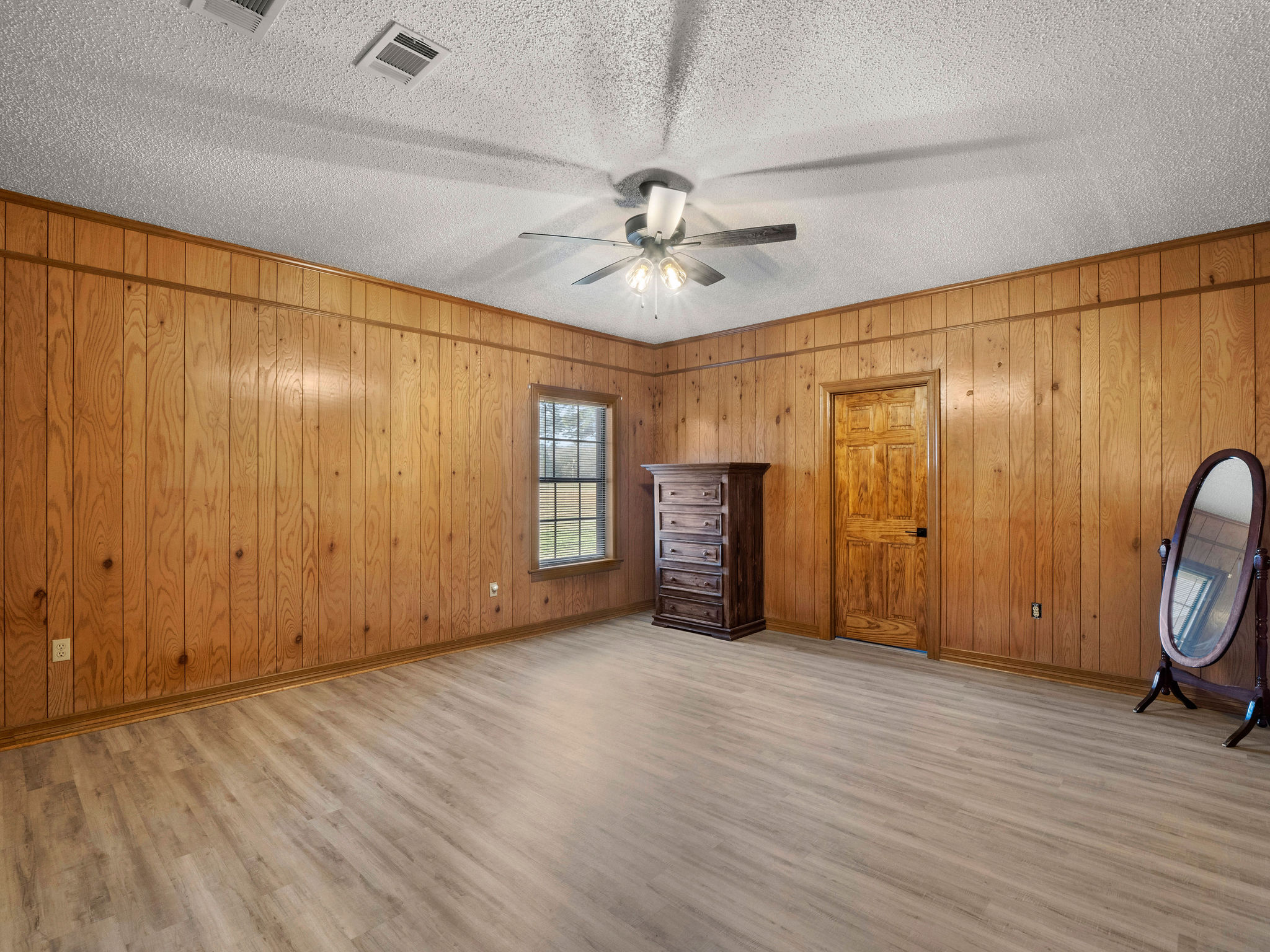 Zwolle, Louisiana, 71486, United States, 5 Bedrooms Bedrooms, ,3 BathroomsBathrooms,Residential,For Sale,1981648