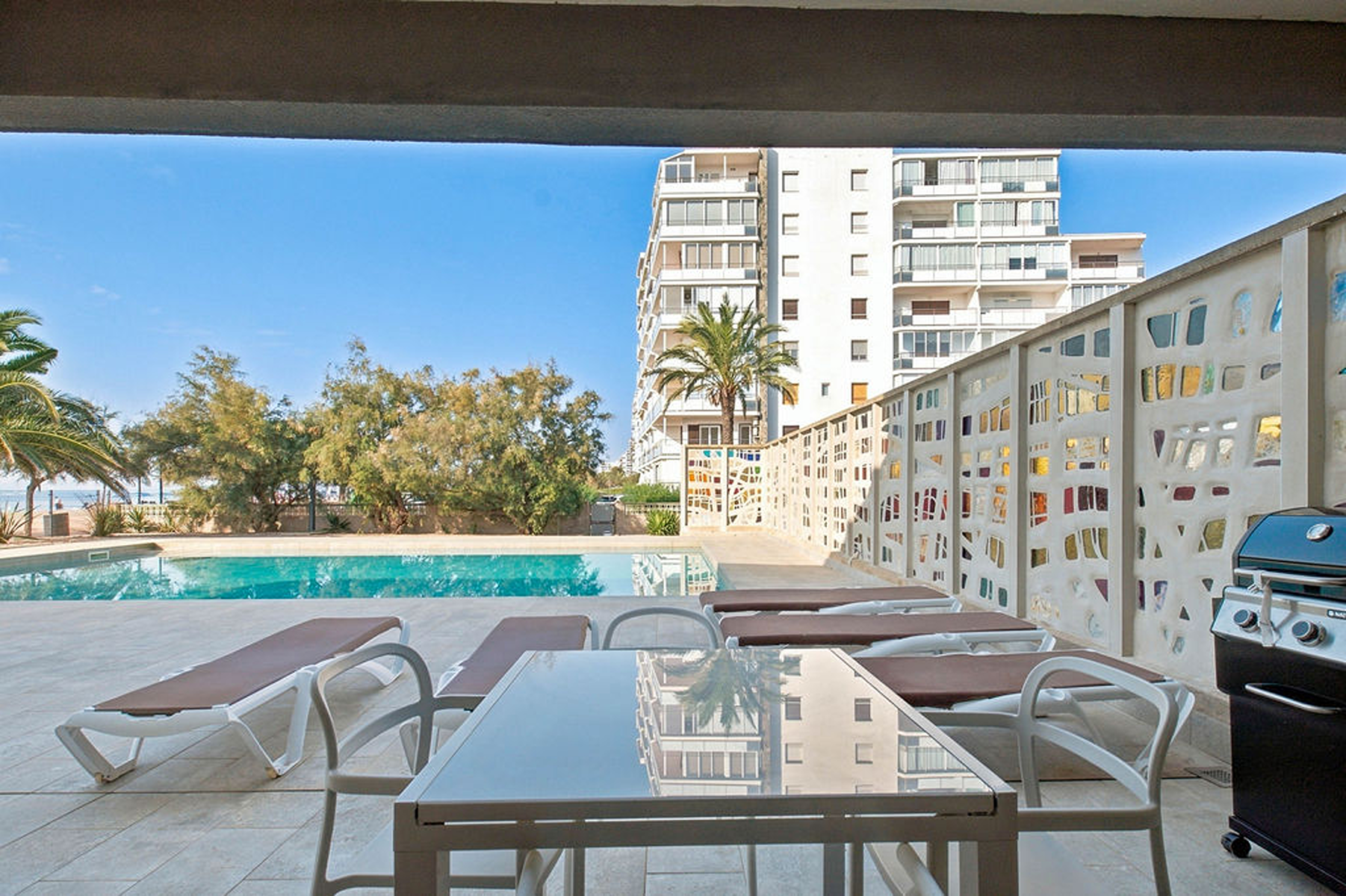  Exclusive beachfront building with tourist rental licenses - 物件實景