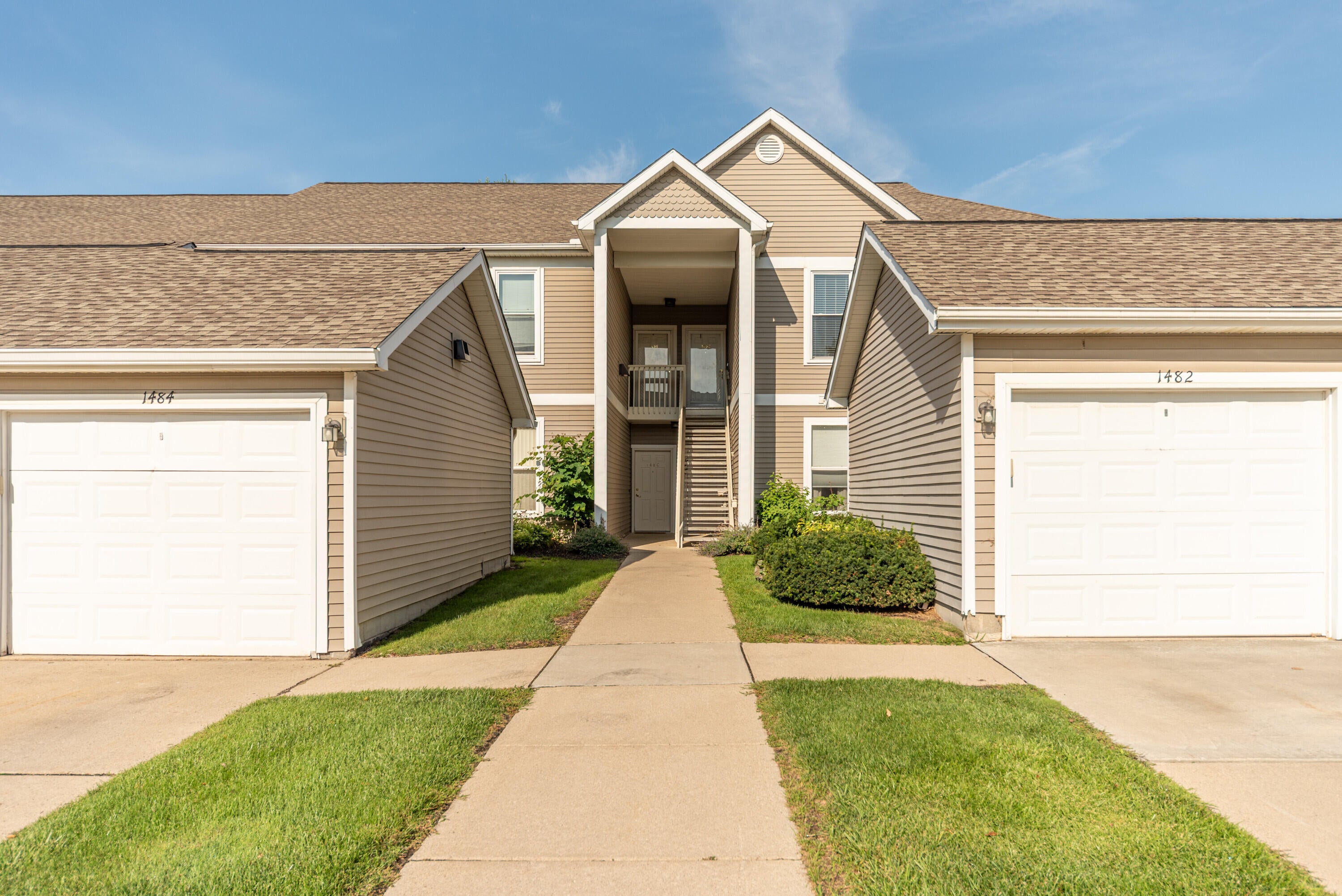 Fox Pointe Cir, Ann Arbor, MI 48108