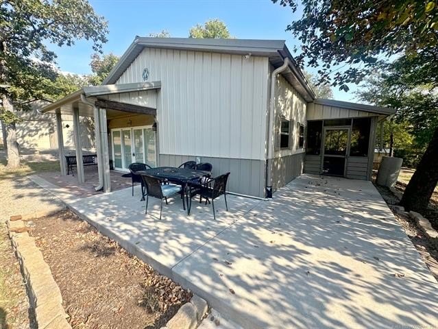 Hulbert, Oklahoma, 74441, United States, 3 Bedrooms Bedrooms, ,2 BathroomsBathrooms,Residential,For Sale,1976357