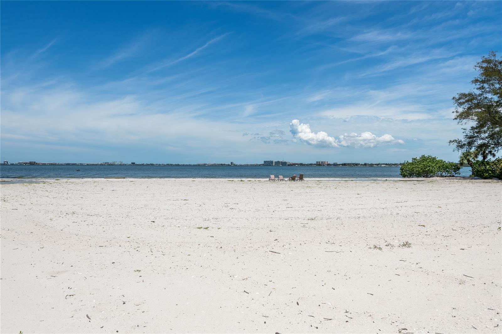 St. Petersburg, Florida, 33711, United States, 4 Bedrooms Bedrooms, ,4 BathroomsBathrooms,Residential,For Sale,1900665