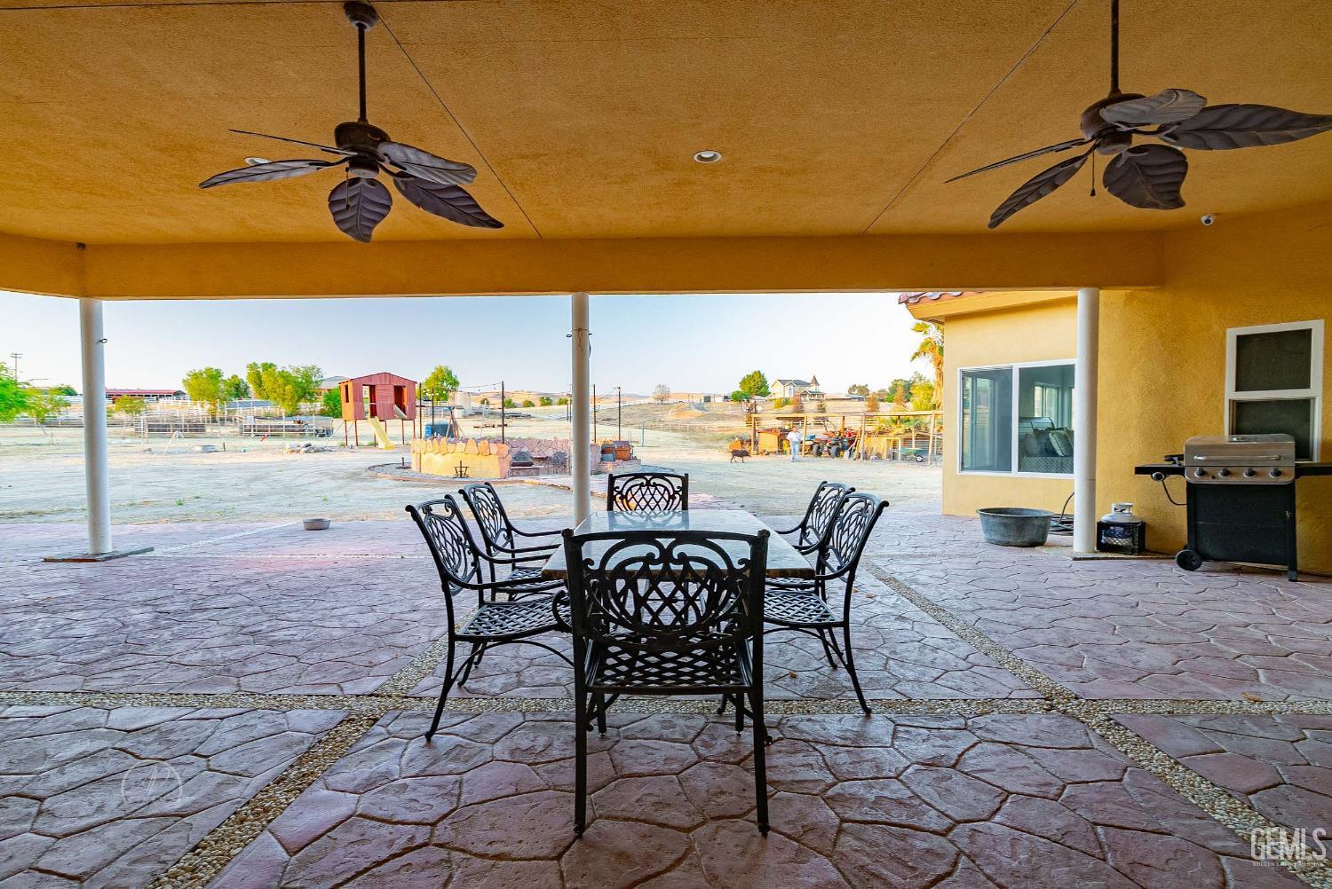 Bakersfield, California, 93308, United States, 4 Bedrooms Bedrooms, ,5 BathroomsBathrooms,Residential,For Sale,1992415