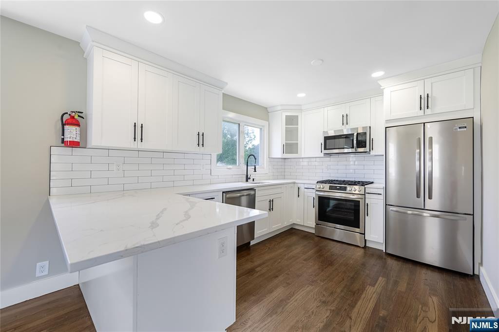 Dumont, New Jersey, 07628, United States, 4 Bedrooms Bedrooms, ,3 BathroomsBathrooms,Residential,For Sale,1950970